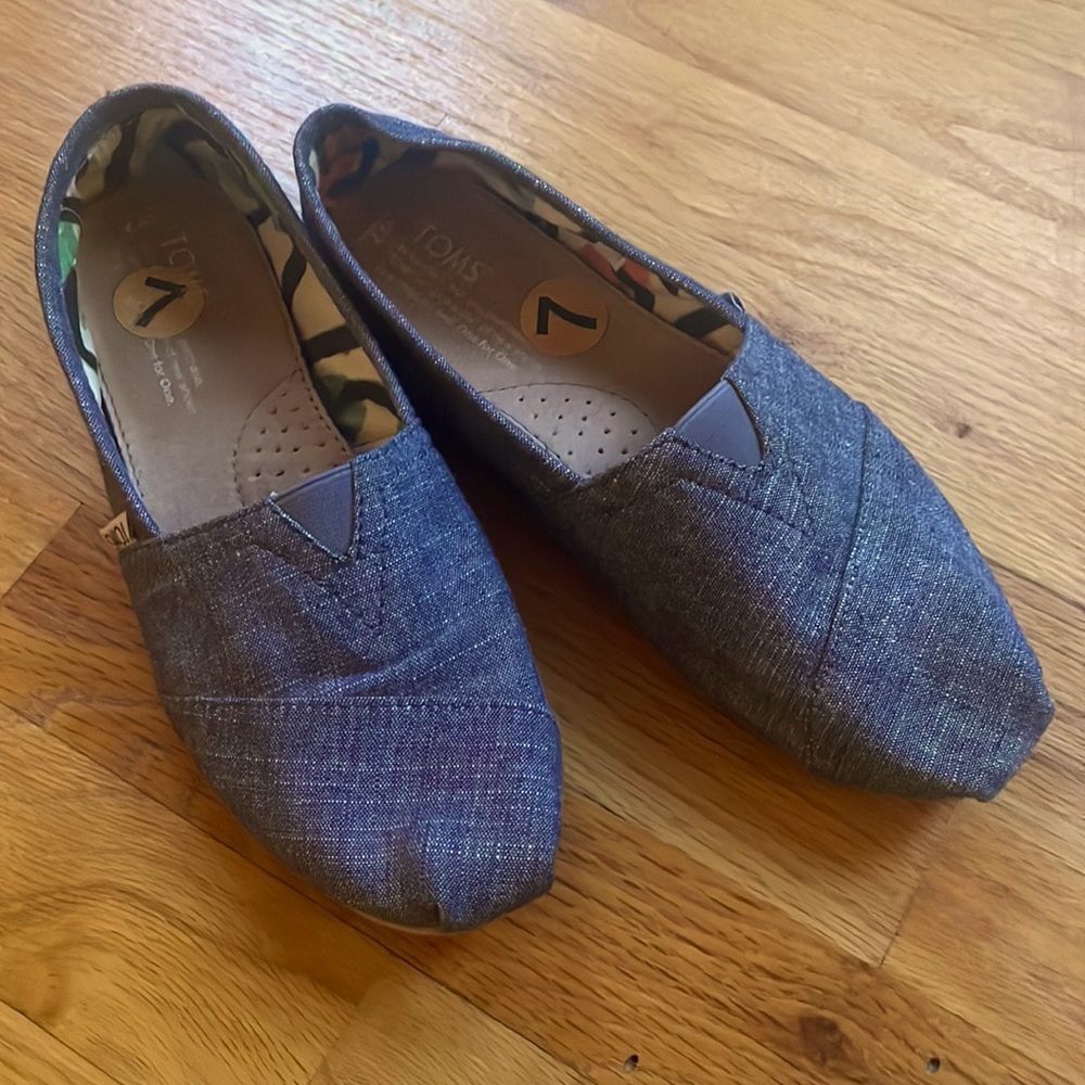 Toms blue slip-on sneakers